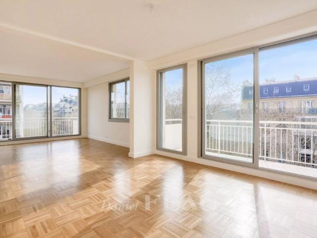 Appartement • Ecole Militaire