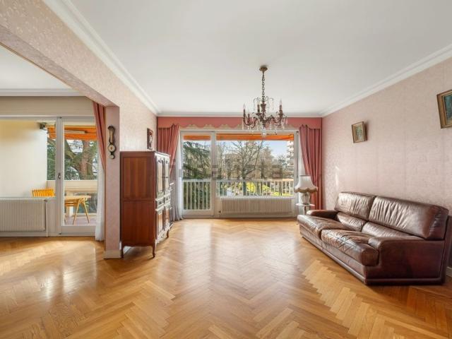 Appartement, Écully