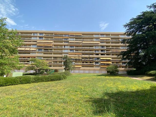 Appartement, Écully