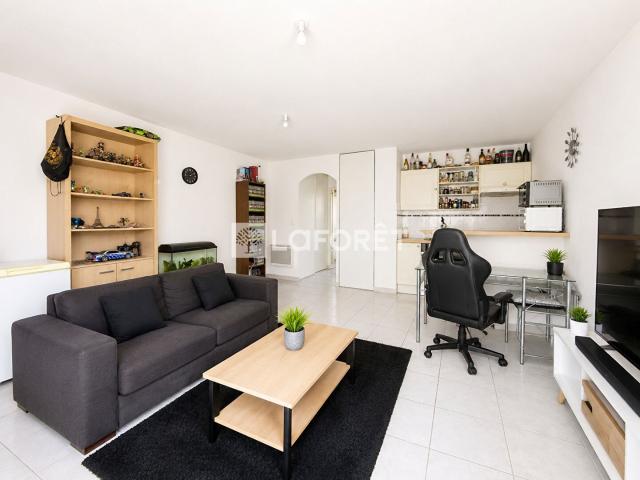 Appartement Elne 2 pièce s 49.15 m2 + garage fermé 49m² Elne
