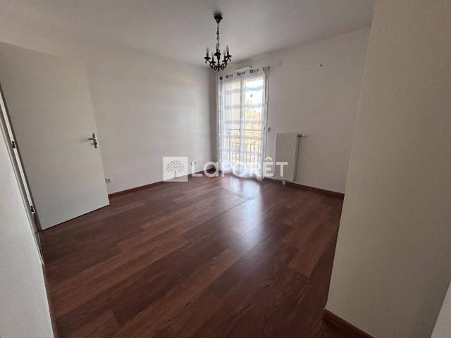 Appartement Emerainville 3 pièce s 52 m2 résidence sénior + 6