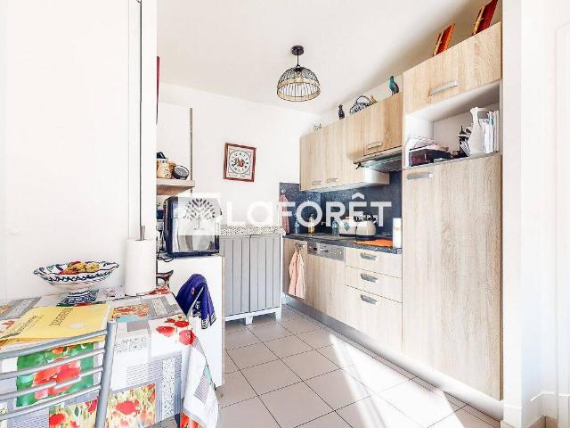 Appartement Emerainville 2 pièce s 39.73 m2 résidence sénior