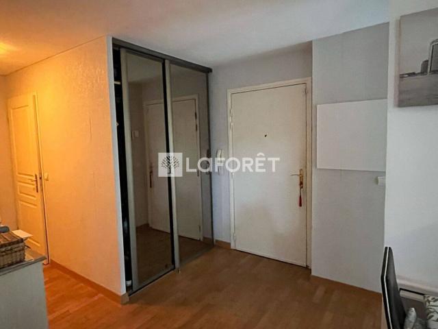 Appartement Emerainville 2 pièce s 57.98 m2