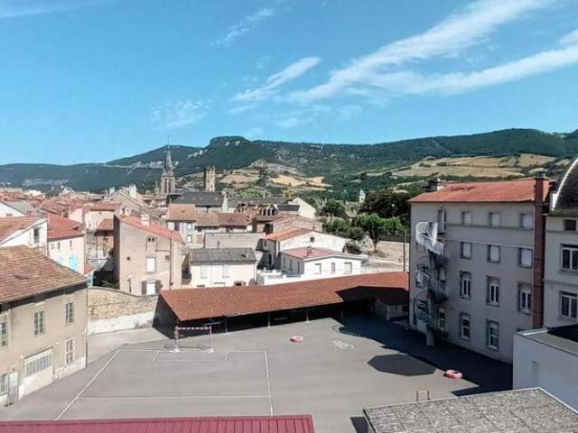 Appartement en vente à Millau, Occitanie, 169600€