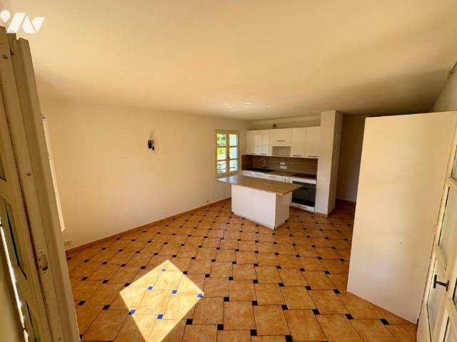 Appartement en vente à Môle, Provence Alpes Côte d'Azur, 249000€