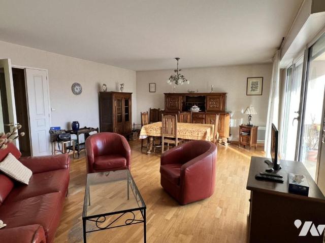 Appartement en vente à Lens, Hauts de France, 190920€