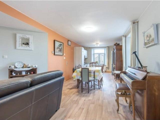 Appartement en Vente à Wellin