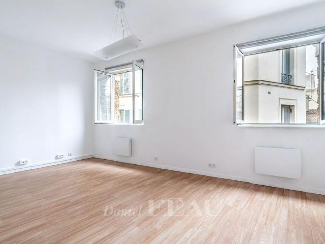 APPARTEMENT EN DUPLEX 3 CHAMBRES CENTRE VILLE