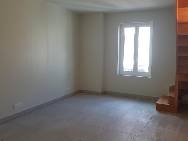 Appartement en duplex 3 pièces 55.42 m2 ETRECHY