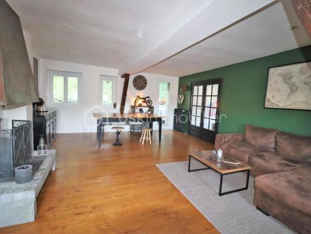 APPARTEMENT EN DUPLEX 3 pièces 91m² AVEC JARDIN ET PLACE DE PARKING PRIVATIVE