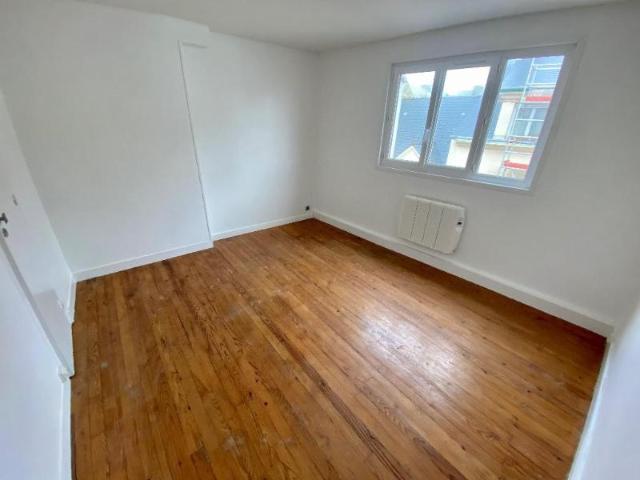 APPARTEMENT EN DUPLEX 3 PIECES CHERBOURG CENTRE DISPONIBLE DE SUITE