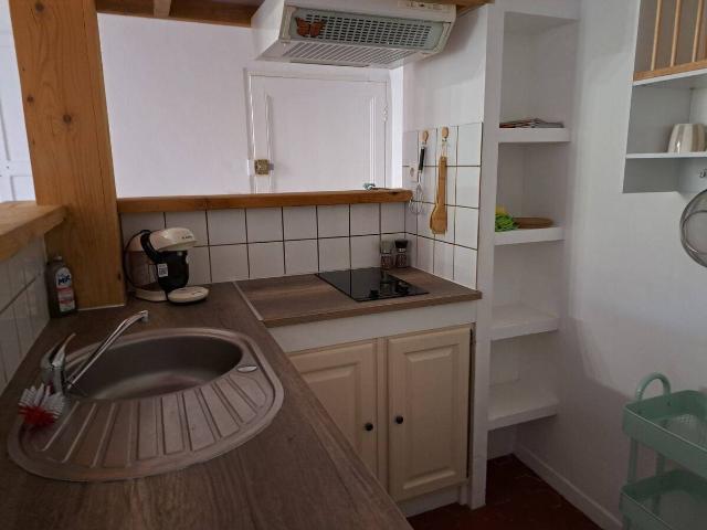 Appartement en duplex dans un immeuble de village Callas