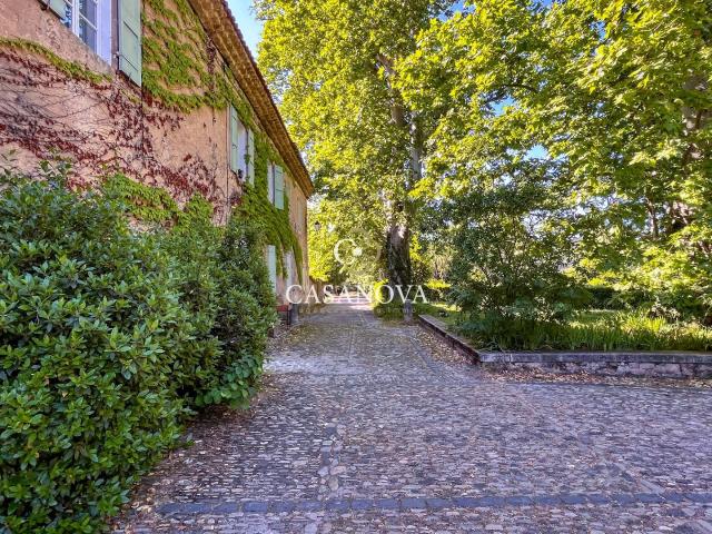 Appartement en duplex de 106 m² avec charme de l'ancien 106m² Clermont l'Hérault