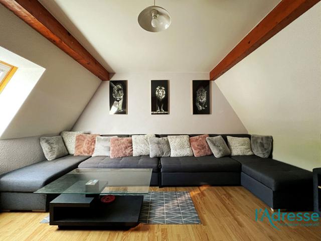 Appartement en duplex F4 avec stationnements et jardin