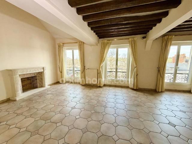 Appartement En Duplex Spacieux Et Lumimeux Proche Centre V. 194m² Lisieux