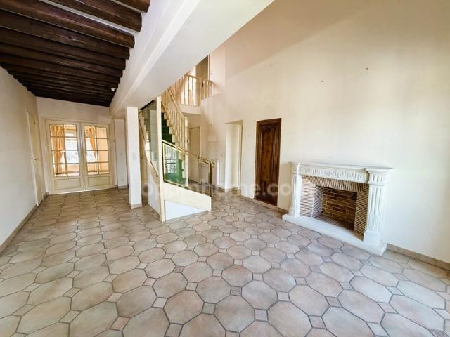 APPARTEMENT EN DUPLEX SPACIEUX ET LUMIMEUX PROCHE CENTRE VILLE LISIEUX 14