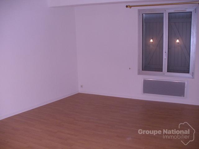 APPARTEMENT EN DUPLEX T2 À RIANS