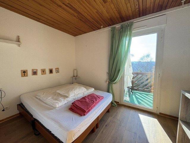 Appartement en duplex type F3 avec terrasse belle vue lac