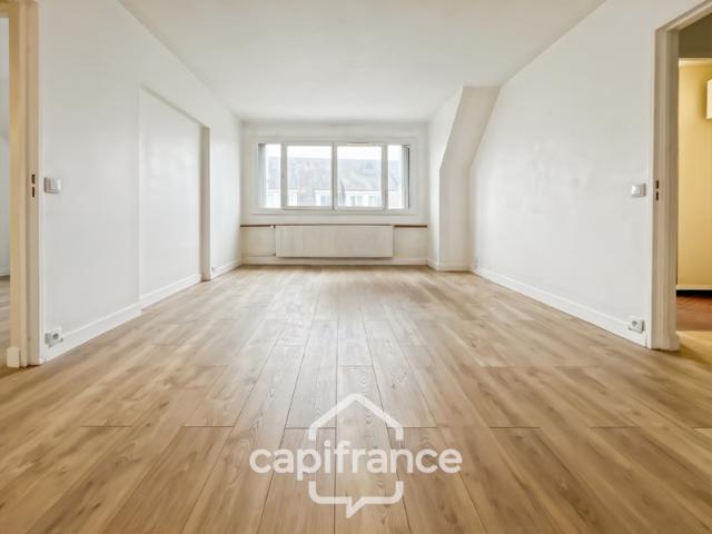 Appartement en excellent état, à louer 2 pièces, 4ème et dernier étage, avec ascenseur et 1 place de parking, à BOISSY SAINT LEGER 94