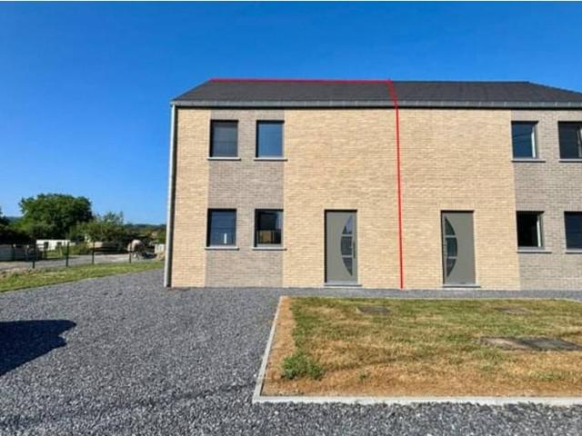 Appartement en Location à Wellin