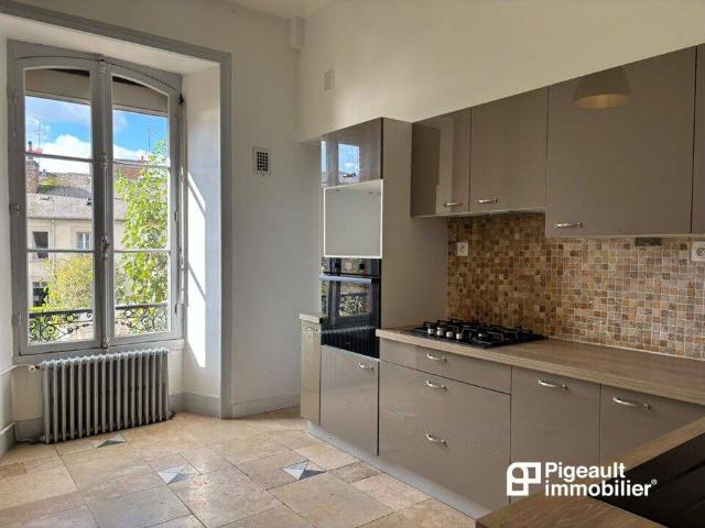 Appartement en plein centre ville 5 pièces à RENNES