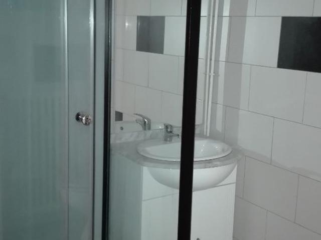 Appartement en résidence en RDC surélevé