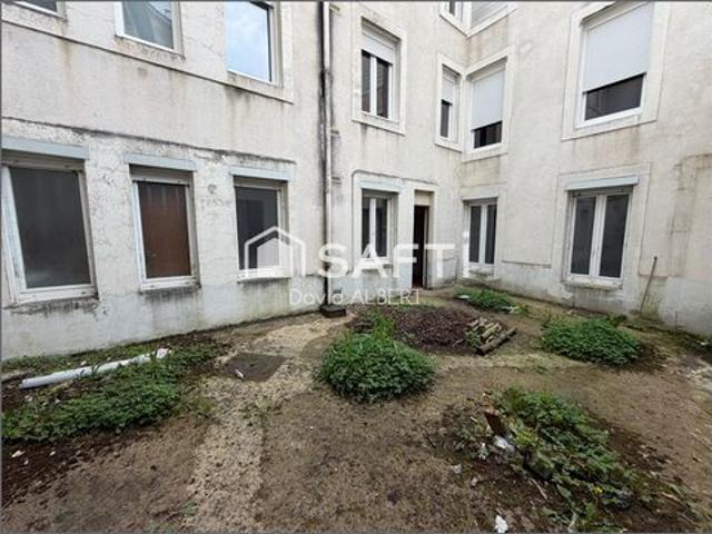 Appartement en Rez de chaussée avec cour privative