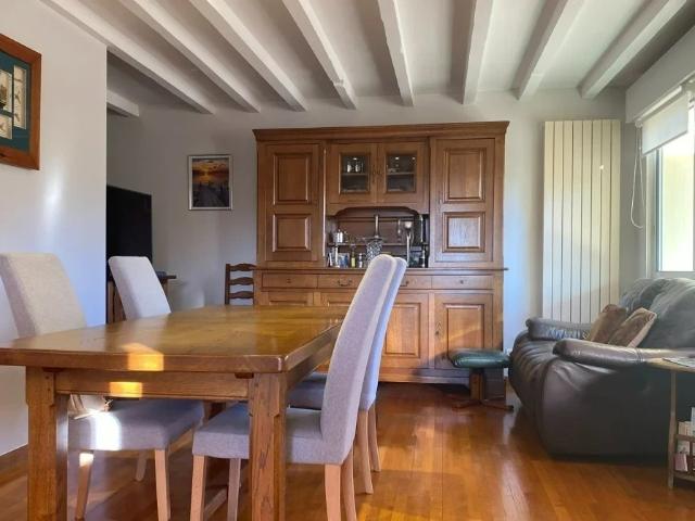 Appartement en rez de chaussée sur les hauteurs de Salins Les Bains