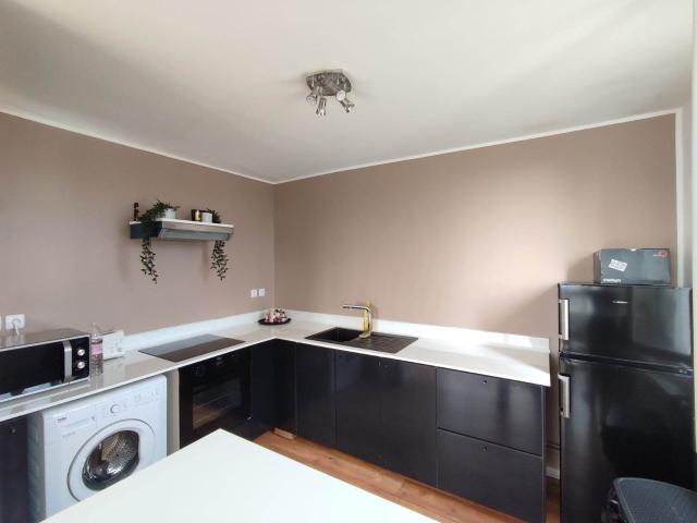 Appartement entierement meublé