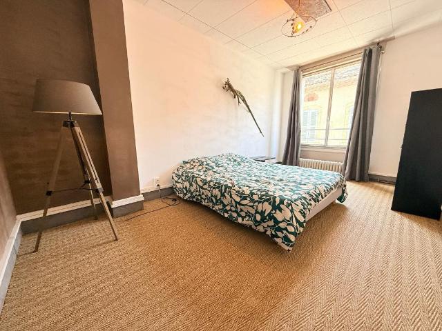 Appartement entièrement rénové 127m² Aire sur l'Adour