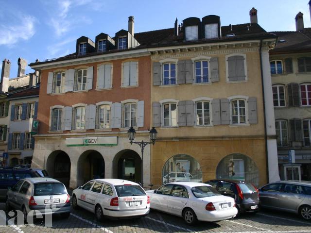 Appartement entièrement rénové avec cachet