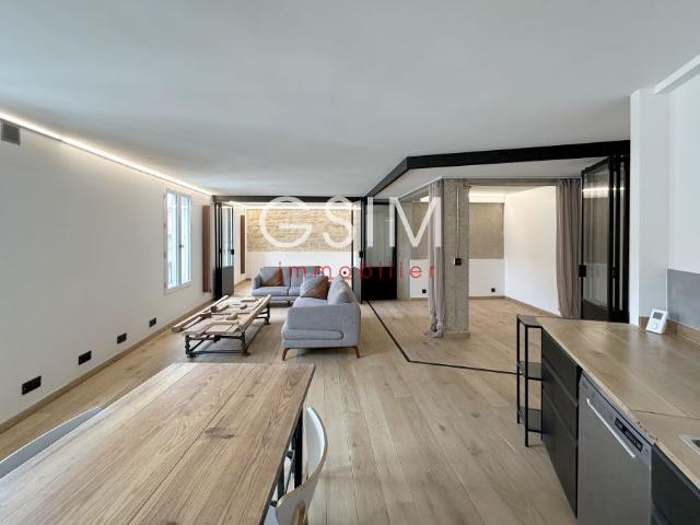 Appartement entièrement rénové dans l'esprit Loft en centre ville