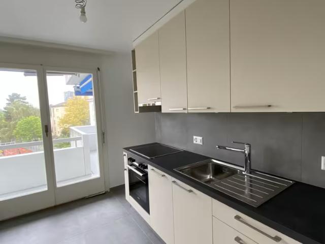 Appartement entièrement rénové de 3,5 pièces à Yverdon les Bains