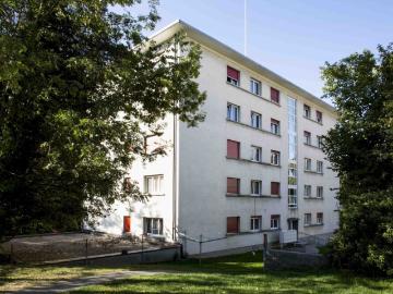 Appartement entièrement rénové de 2 pièces idéalement situé à Lausanne