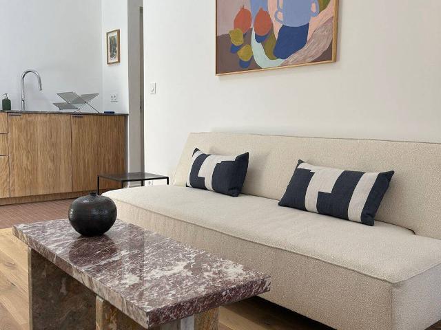 Appartement entièrement, rénové et meublé situé rue André Poggioli