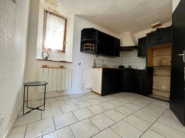 Appartement esprit maisonnette avec exterieur et garage