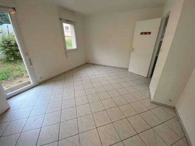 Appartement Epernon 1 pièce s 26 m2