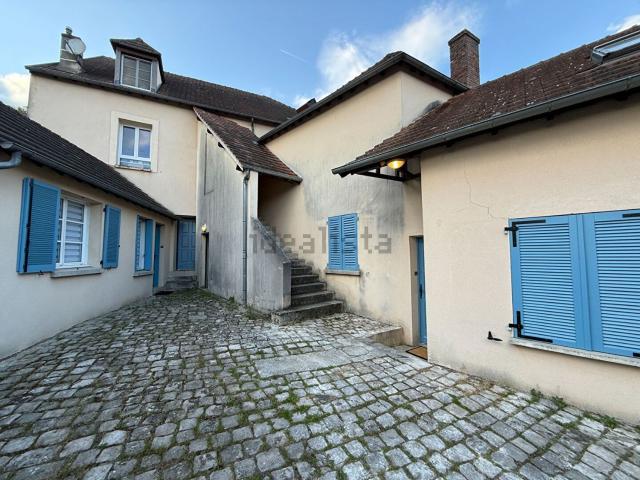 Appartement, Épernon