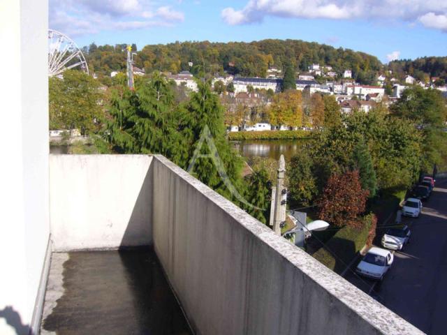 Appartement Epinal 2 pièces ascenseur et balcon