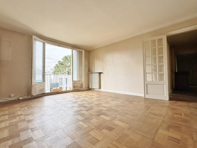 Appartement Etage Elévé avec Travaux