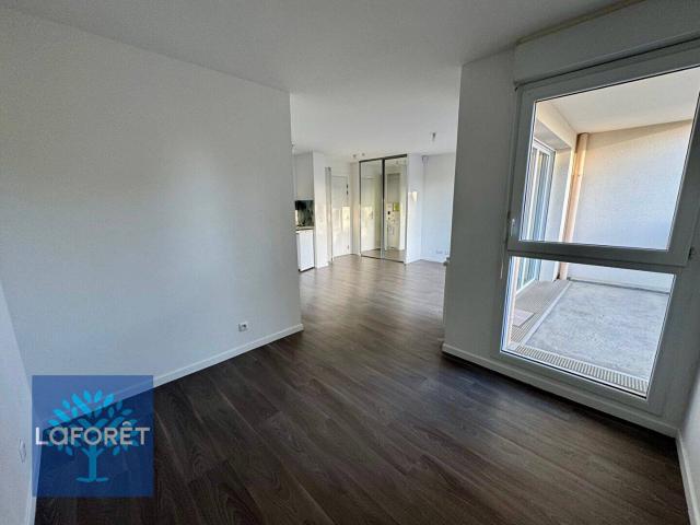 Appartement Evry Courcouronnes 1 pièce 30.45 m2