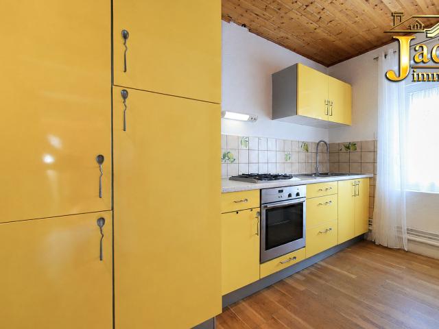 APPARTEMENT F3 1er ETAGE