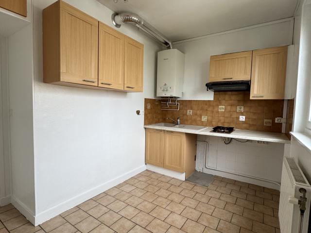 APPARTEMENT F3 AVEC BALCON ET CAVE