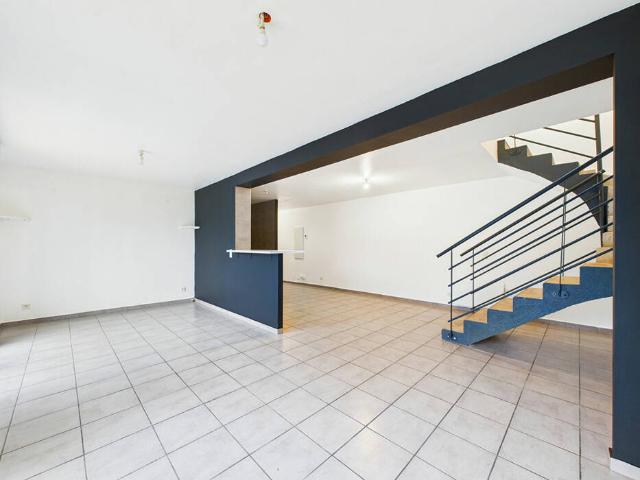 APPARTEMENT F3 AVEC TERRASSE