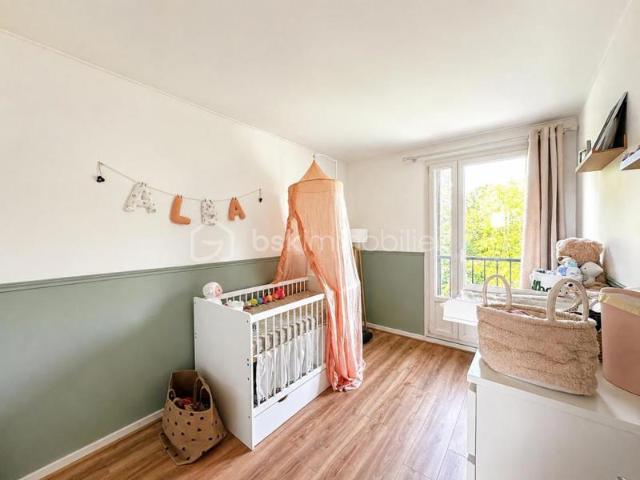 Appartement F3 de 63m² à Brie Comte Robert dans résidence verdoyante – 2 Chambres + Cave