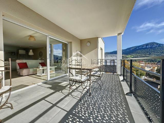 APPARTEMENT F3 NEUF AVEC TERRASSE ET ASCENSEUR