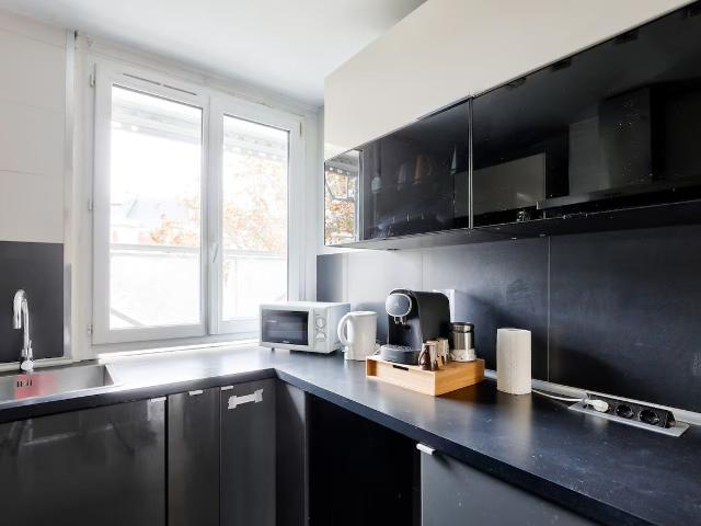 appartement F3 Porte Maillot palais des congrés, Paris Amsterdam Apartments for Rent