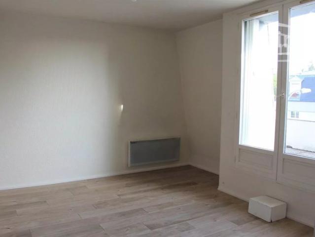 Appartement F1 avec terrasse à Chantilly