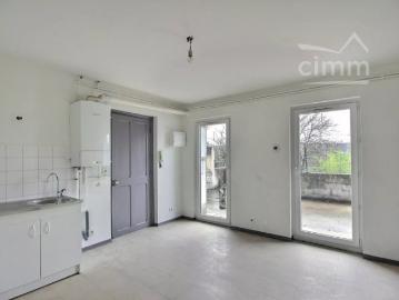 APPARTEMENT F1 avec TERRASSE LE TEIL