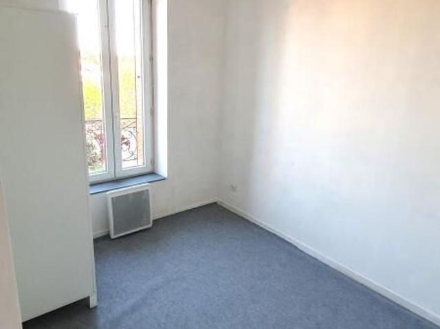 Appartement F1 de 18,59 m² dans résidence au calme proche gare SNCF